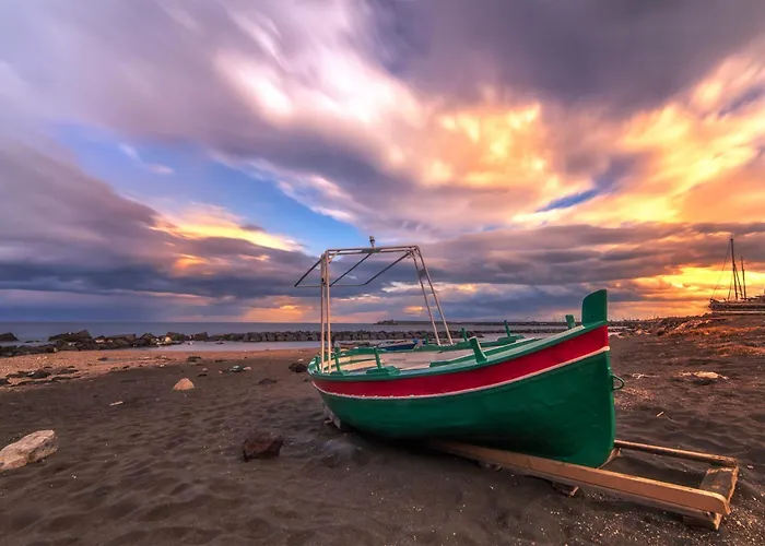 Casa Del Sole Al Mare Con Parchegio Privato Feriehus *